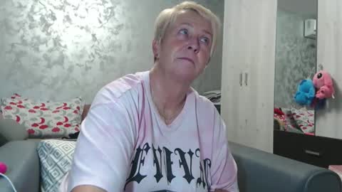 Lovepinklilly online show from 23, 9, 2025