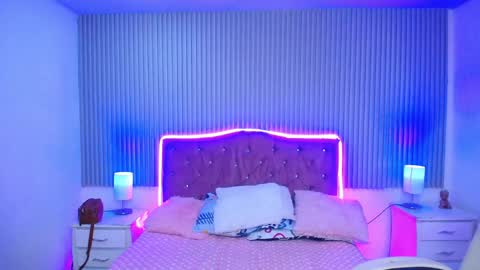 roses_liittle_ online show from 26, 3, 2026