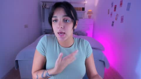 Roshelle online show from 8, 2, 2025