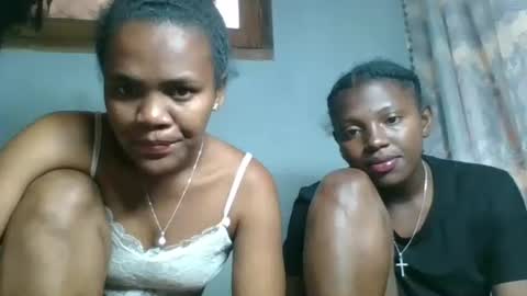 Snapshot of rosia22 chatting on 30, 10, 2025 rosia22 online show from 30, 10, 2025