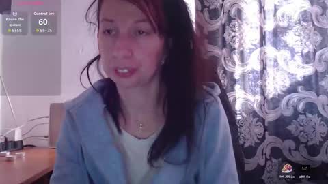 Snapshot of rosiehayes chatting on 13, 11, 2025 RosieHayes online show from 13, 11, 2025