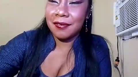 Snapshot of rosmerynava chatting on 8, 3, 2025 rosmerynavarro online show from 8, 3, 2025