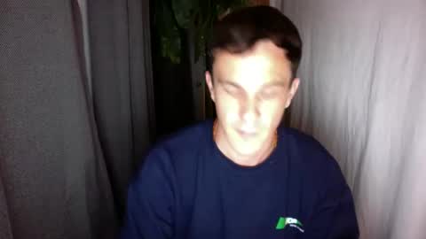 Snapshot of rosscollab chatting on 14, 11, 2025 RossCollab online show from 14, 11, 2025