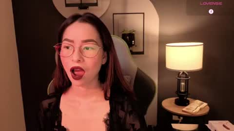 Snapshot of rosse_98_ chatting on 17, 7, 2026 Miss Rosse online show from 17, 7, 2026