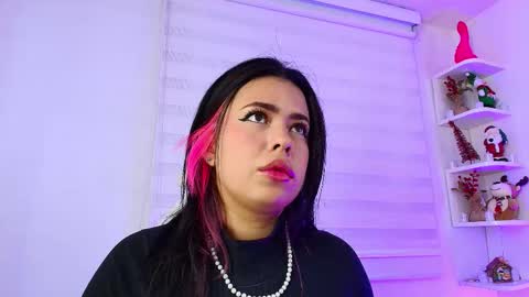   online show from 28, 11, 2025