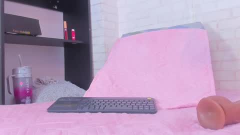 rosse_thompson11 online show from 18, 2, 2025