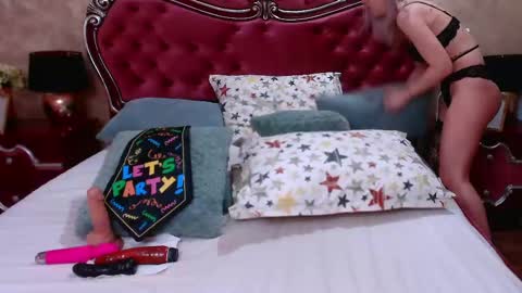 Snapshot of rossecougar_x chatting on 12, 3, 2025 Rosse Cougar online show from 12, 3, 2025