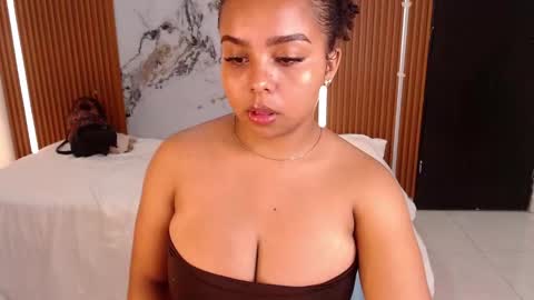 Rossi Hill online show from 24, 10, 2025