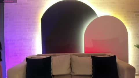 Rossie Rhoades online show from 11, 1, 2025