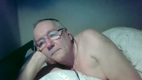 Snapshot of rossignol1953 chatting on 1, 3, 2026 rossignol1953 online show from 1, 3, 2026