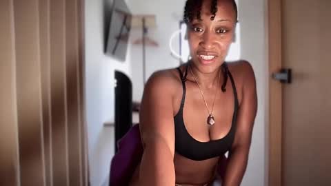 Rosy Coco online show from 17, 2, 2025