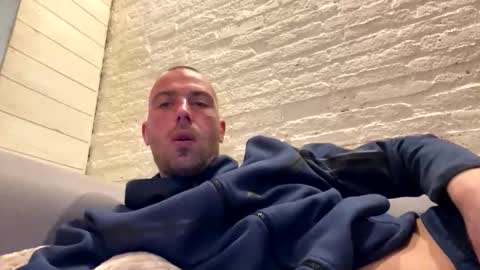 rotteei1 online show from 25, 10, 2025