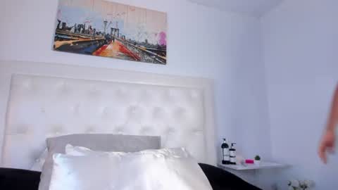 rouse_sexy_hotxx77 online show from 13, 6, 2026