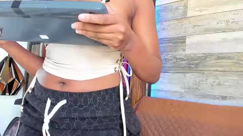 Snapshot of rouselux chatting on 25, 2, 2026 rouselux online show from 25, 2, 2026