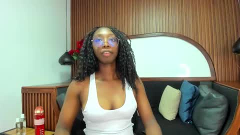 Snapshot of rouselux chatting on 2, 3, 2026 rouselux online show from 2, 3, 2026