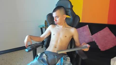 Rowan online show from 8, 11, 2025