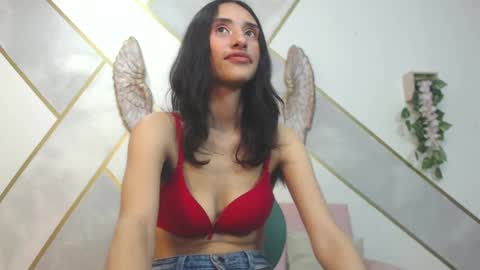   online show from 17, 2, 2025