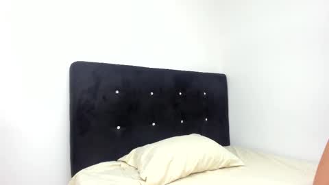 Snapshot of roxanaborns chatting on 10, 2, 2026 roxanaborns online show from 10, 2, 2026