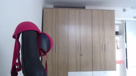 Roxana online show from 6, 2, 2026