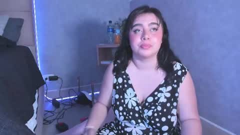 Snapshot of roxanebrown chatting on 21, 7, 2026 roxanebrown online show from 21, 7, 2026