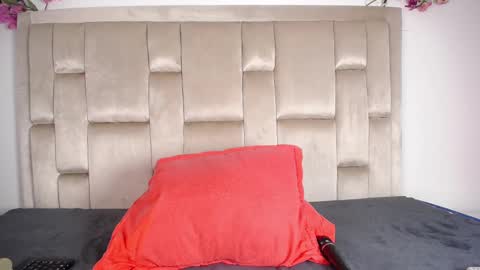 Snapshot of roxannehott chatting on 12, 2, 2025 ross brown online show from 12, 2, 2025