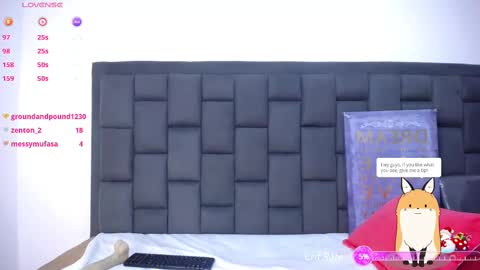 Snapshot of roxannehott chatting on 26, 2, 2025 ross brown online show from 26, 2, 2025