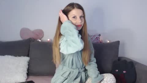 roxanneliss online show from 23, 11, 2025