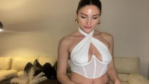 Snapshot of roxellesilvara chatting on 12, 7, 2026 Roxy online show from 12, 7, 2026