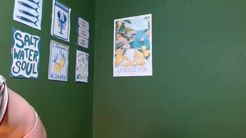 Snapshot of roxiehood chatting on 26, 10, 2025 Roxie online show from 26, 10, 2025