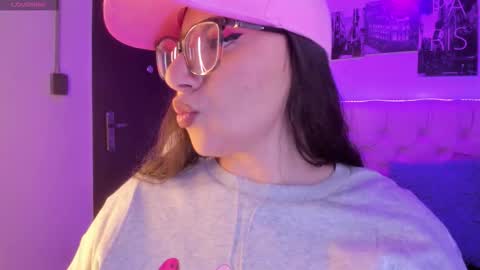 Roxanne Bail online show from 12, 2, 2026