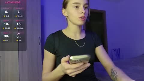 Snapshot of roxxxie_reid chatting on 25, 2, 2025 Roxieex ABBY online show from 25, 2, 2025