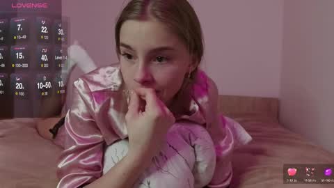 Snapshot of roxxxie_reid chatting on 28, 2, 2025 Roxieex ABBY online show from 28, 2, 2025