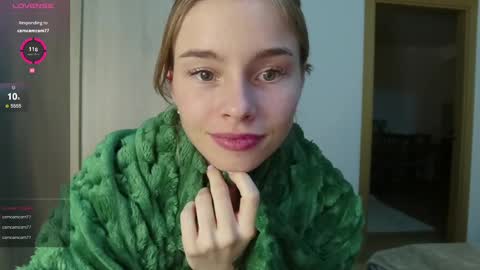 Snapshot of roxxxie_reid chatting on 10, 3, 2025 Roxieex ABBY online show from 10, 3, 2025