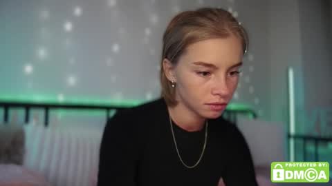 Snapshot of roxxxie_reid chatting on 10, 10, 2025 Roxieex ABBY online show from 10, 10, 2025