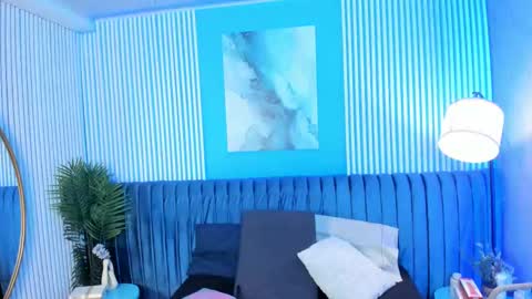 Roxy hell online show from 31, 10, 2025