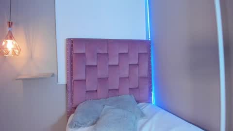 roxy_stone1 online show from 9, 4, 2026