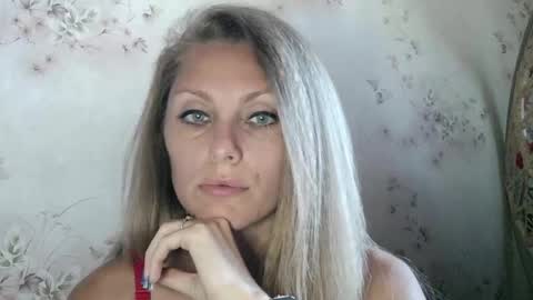 roxyfox18x01 online show from 25, 9, 2025