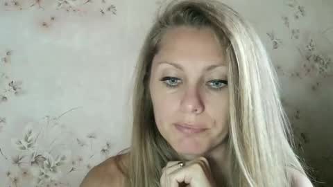 roxyfox18x01 online show from 30, 9, 2025