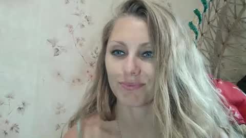 roxyfox18x01 online show from 4, 10, 2025