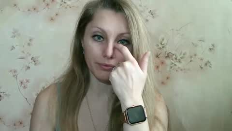 roxyfox18x01 online show from 18, 1, 2026