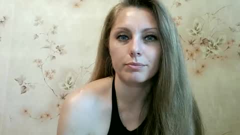 roxyfox18x01 online show from 22, 5, 2026