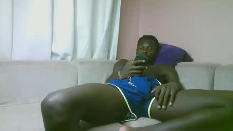 Snapshot of royalty254 chatting on 14, 5, 2026 royalty254 online show from 14, 5, 2026