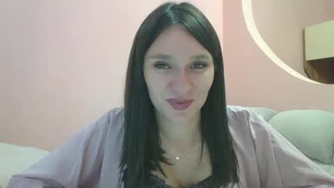 Snapshot of roza05x chatting on 12, 10, 2025 Roza05x online show from 12, 10, 2025