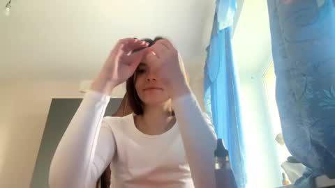 Snapshot of rozellabentler chatting on 17, 6, 2026 Elizabeth online show from 17, 6, 2026