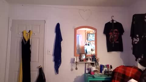 rraineonme online show from 20, 4, 2026