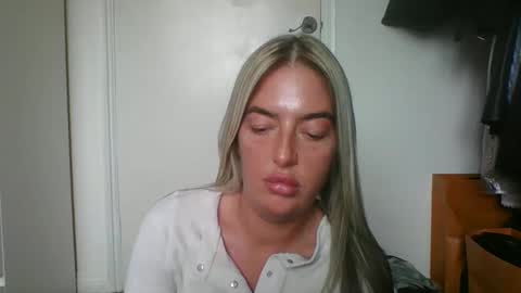 Snapshot of rubyredxxxoxxx chatting on 15, 2, 2025 rubyredxxxoxxx online show from 15, 2, 2025