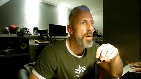 Chico que rico Caliente online show from 23, 2, 2025