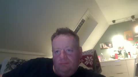 Snapshot of runepetter chatting on 21, 2, 2025 bignorwegian online show from 21, 2, 2025