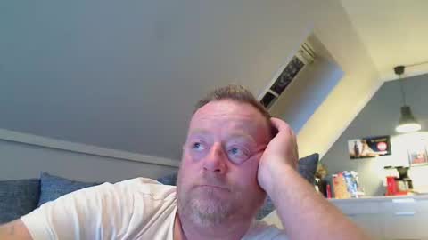 Snapshot of runepetter chatting on 16, 9, 2025 bignorwegian online show from 16, 9, 2025
