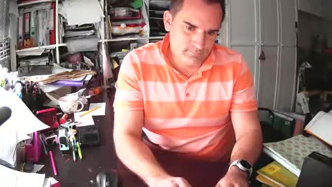 Snapshot of runner1978 chatting on 15, 1, 2025 runner1978 online show from 15, 1, 2025